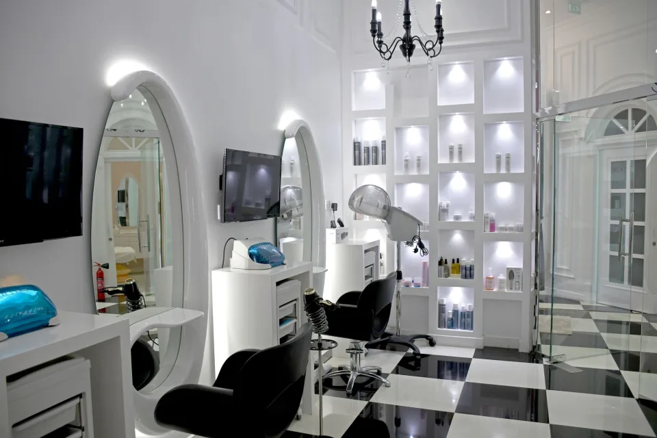 Tại Thúy An - Makeup - Gội Đầu